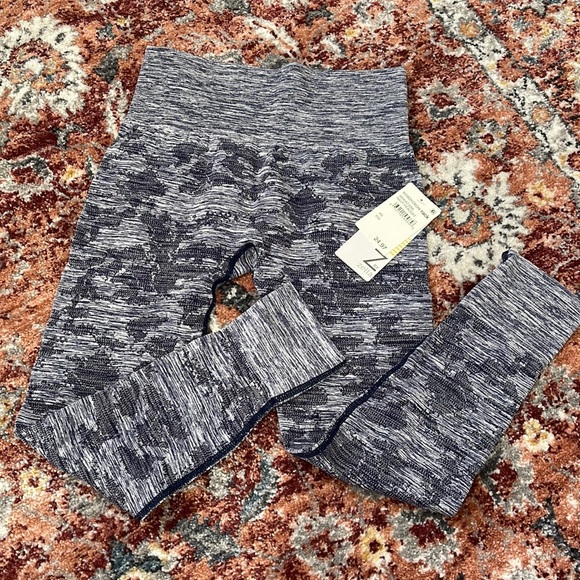 NWT 💕 Zella Leggings - XS - Picture 1 of 2